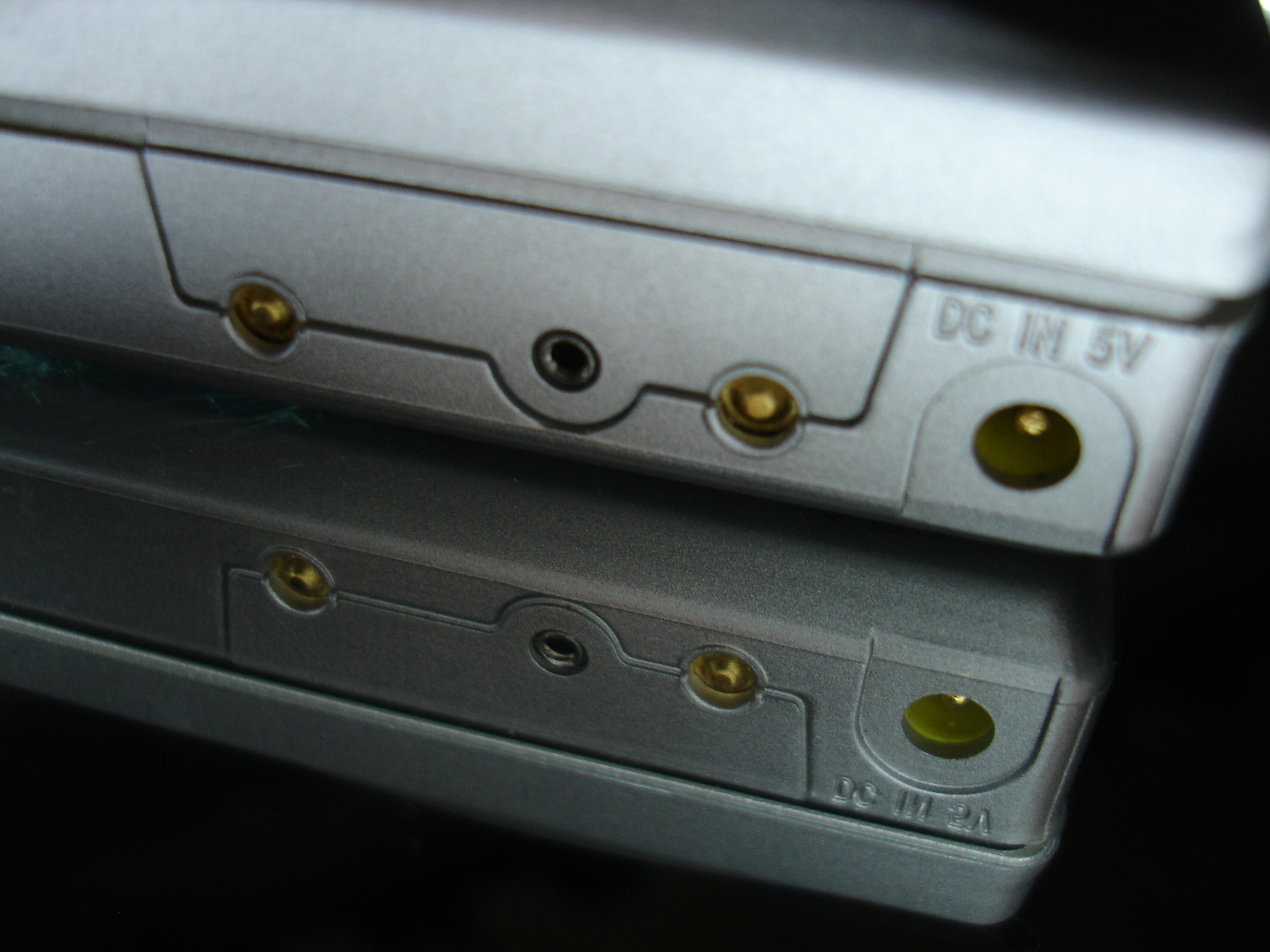 Detalle del puerto de alimentación DC IN 5V del MD-MT200